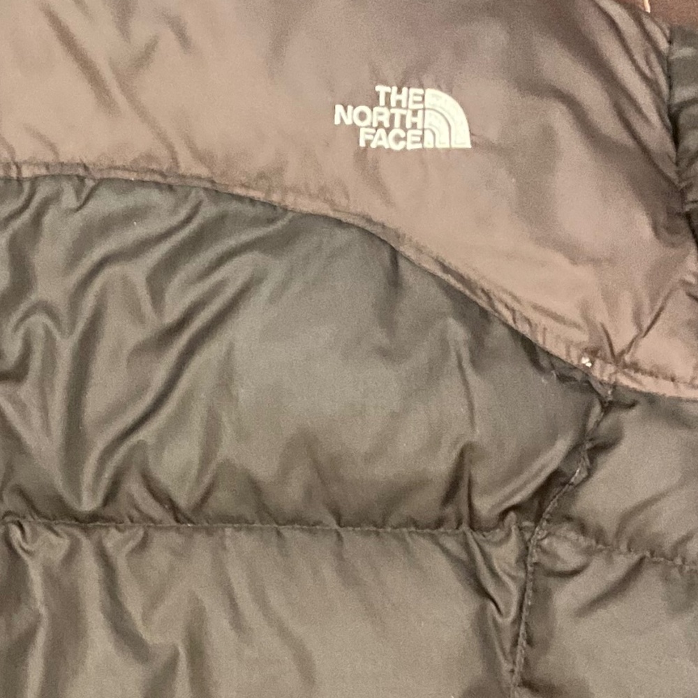 KENDALL JENNR BROWN NORTH FACE JACKET - Picture 4 of 9